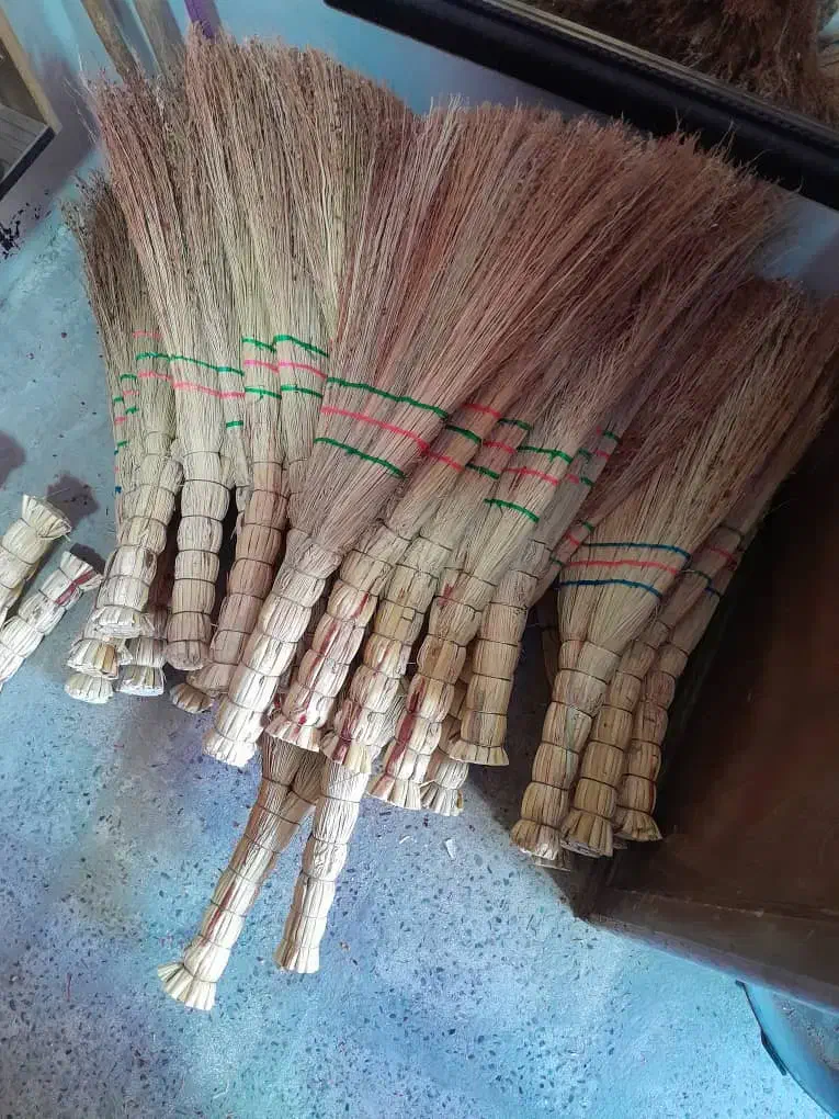 جارو سنتی|لوازم نظافت|کرج, حصار|دیوار