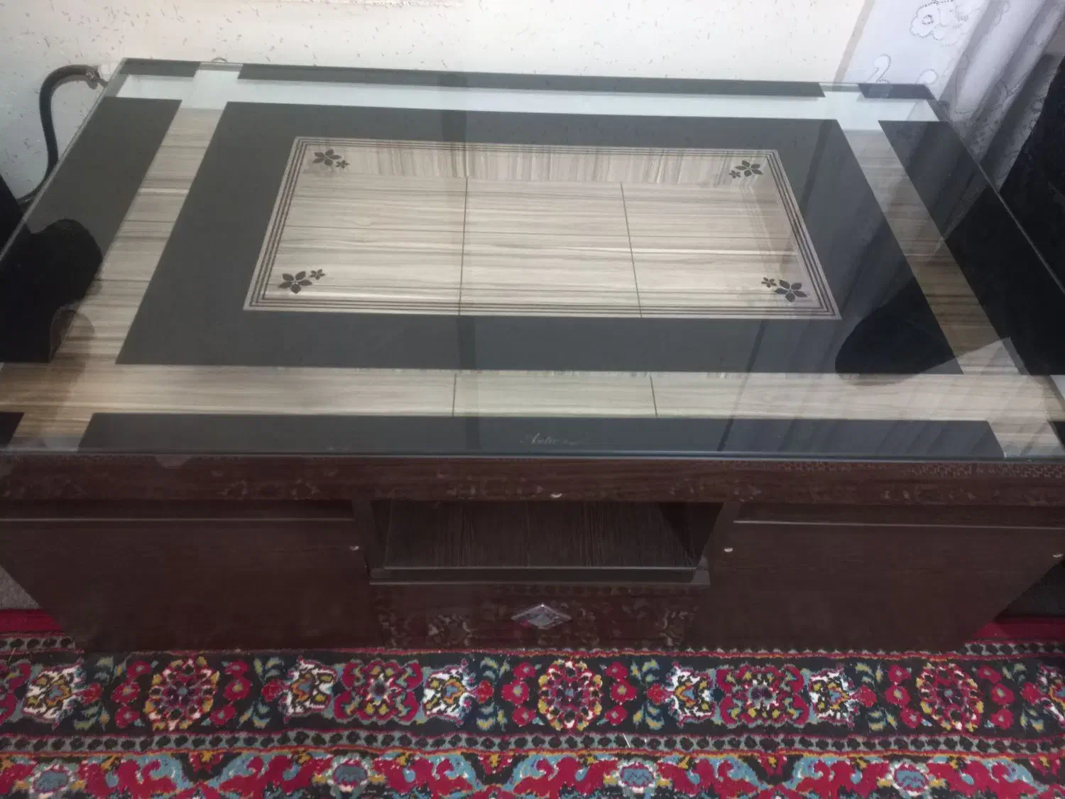 میز عسلی سالم و زیبا زیر قیمت|مبلمان خانگی و میز عسلی|قائم‌شهر, |دیوار