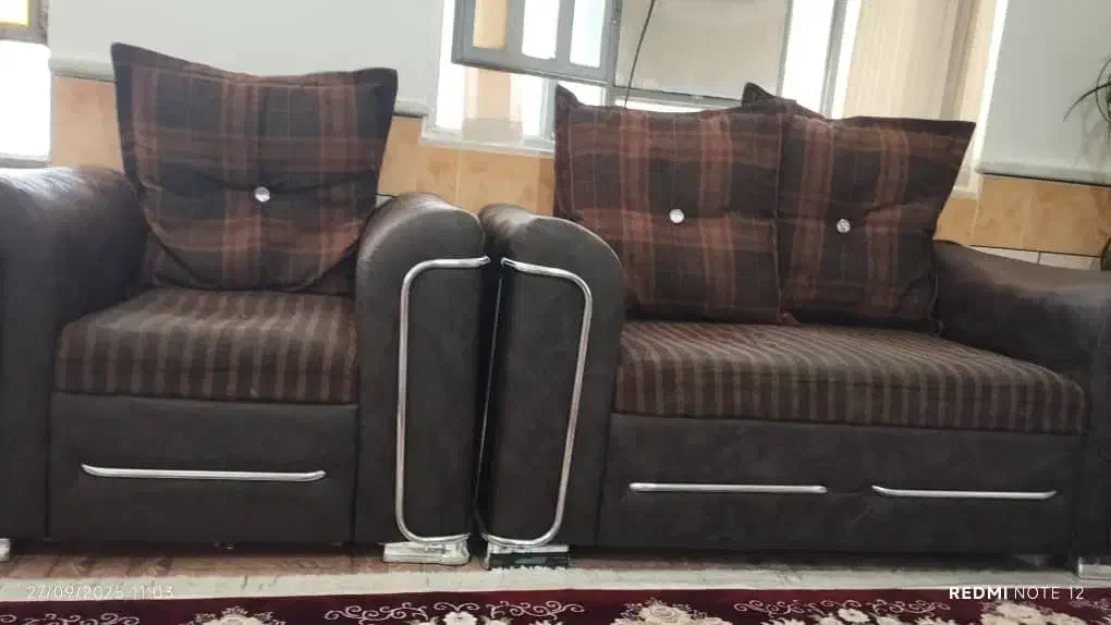 فروش مبل دست دوم|مبلمان خانگی و میز عسلی|نیریز, |دیوار