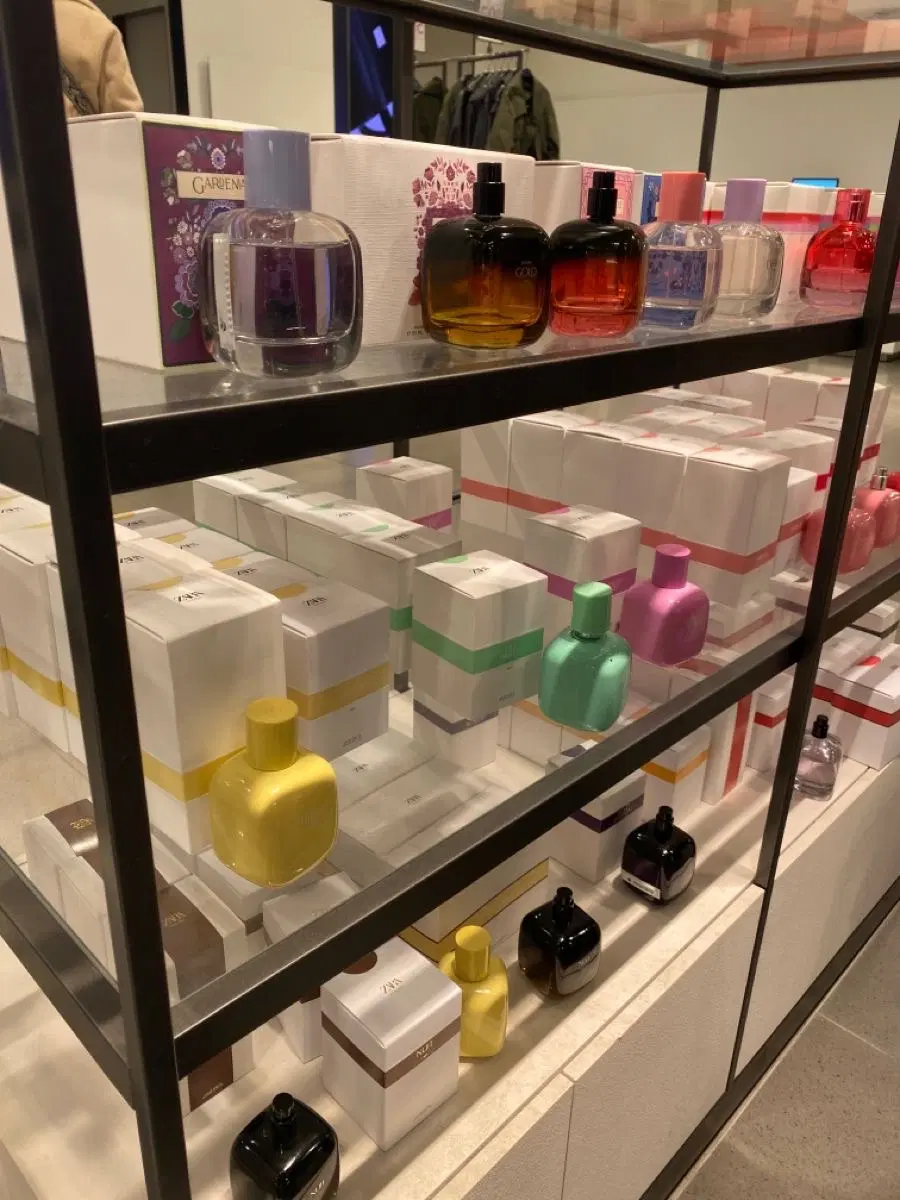 عطرهای اورجینال زارا تمامی رایحه ها زیرقیمت|آرایشی، بهداشتی، درمانی|تهران, سازمان برنامه جنوبی|دیوار