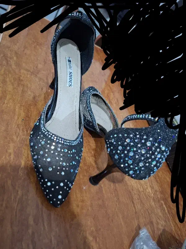 کفش.توافقی|کیف، کفش، کمربند|آبدانان, |دیوار