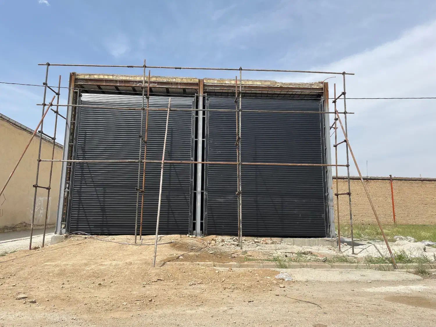 تولید کرکره برقی جک بازویی تضمینی|خدمات پیشه و مهارت|خرم‌آباد, |دیوار