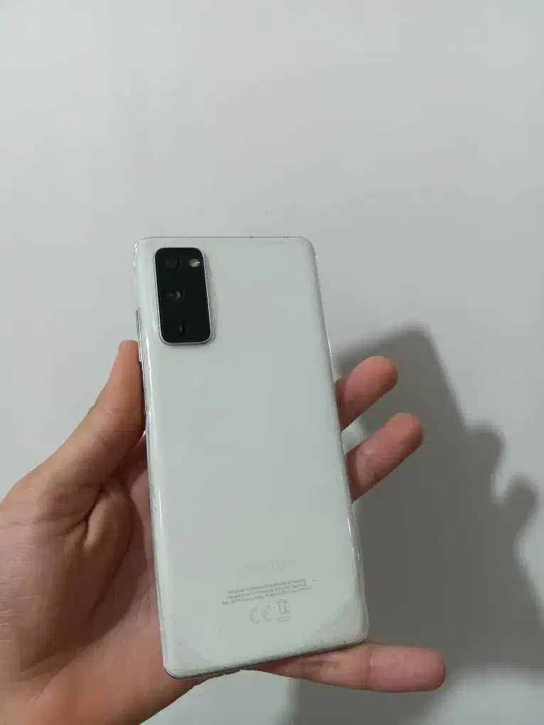 سامسونگ Galaxy s20 fe سفید 128 گیگ با لوازم|موبایل|تهران, وردآورد|دیوار