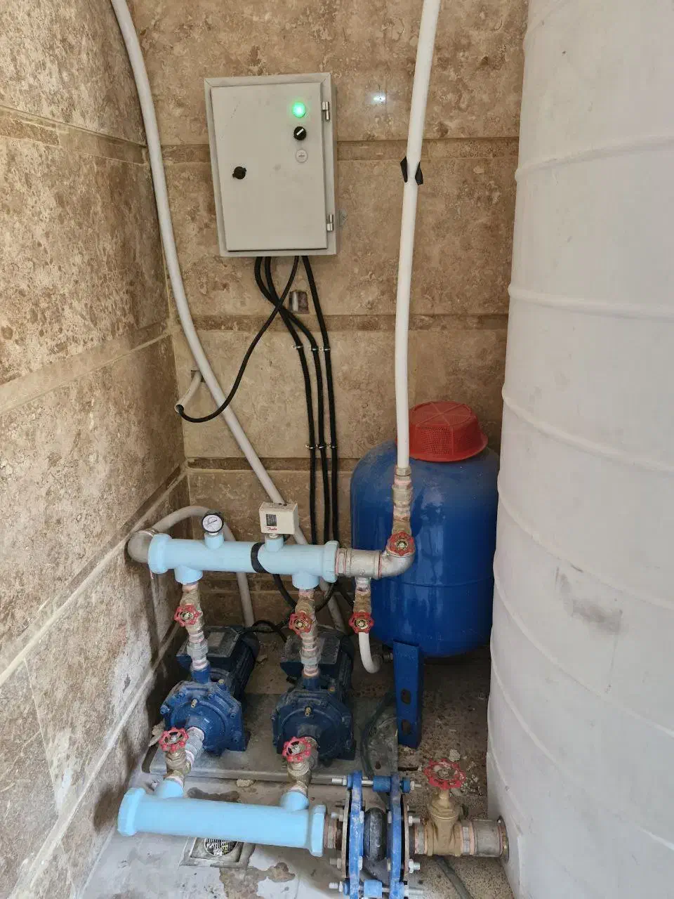 لوله کشی آب وفاضلاب.نصب پمپ نصب وتعمیرپکیج و شوفاژ|خدمات پیشه و مهارت|شیراز, شاه قلی بیگی|دیوار