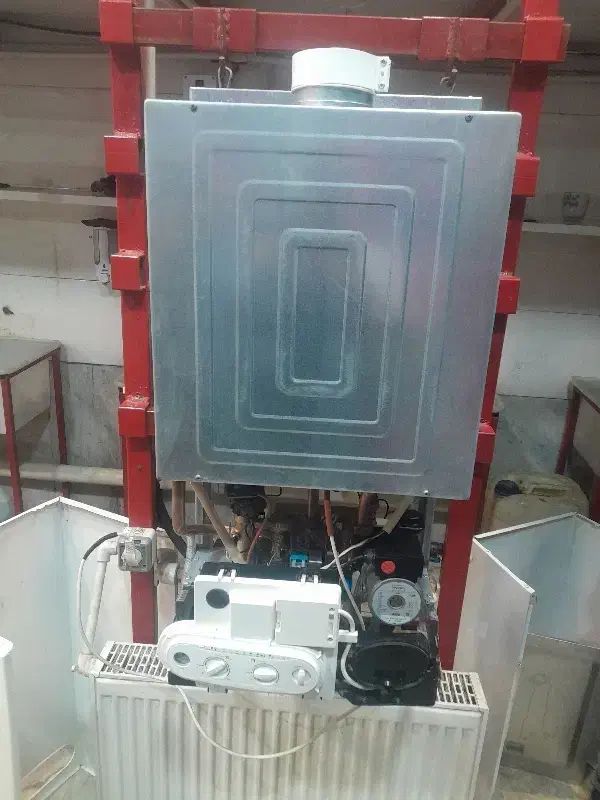 سرویس و تعمیر انواع پکیج و آبگرمکن و موتورخانه|خدمات پیشه و مهارت|مشهد, امامیه (شهرک غرب)|دیوار