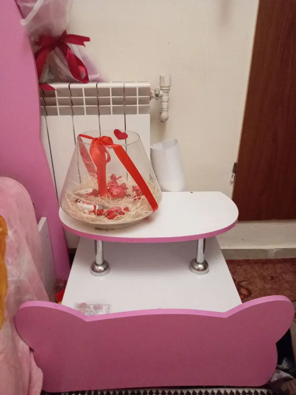 سرویس خواب|تخت و سرویس خواب|شیراز, باغ تخت|دیوار