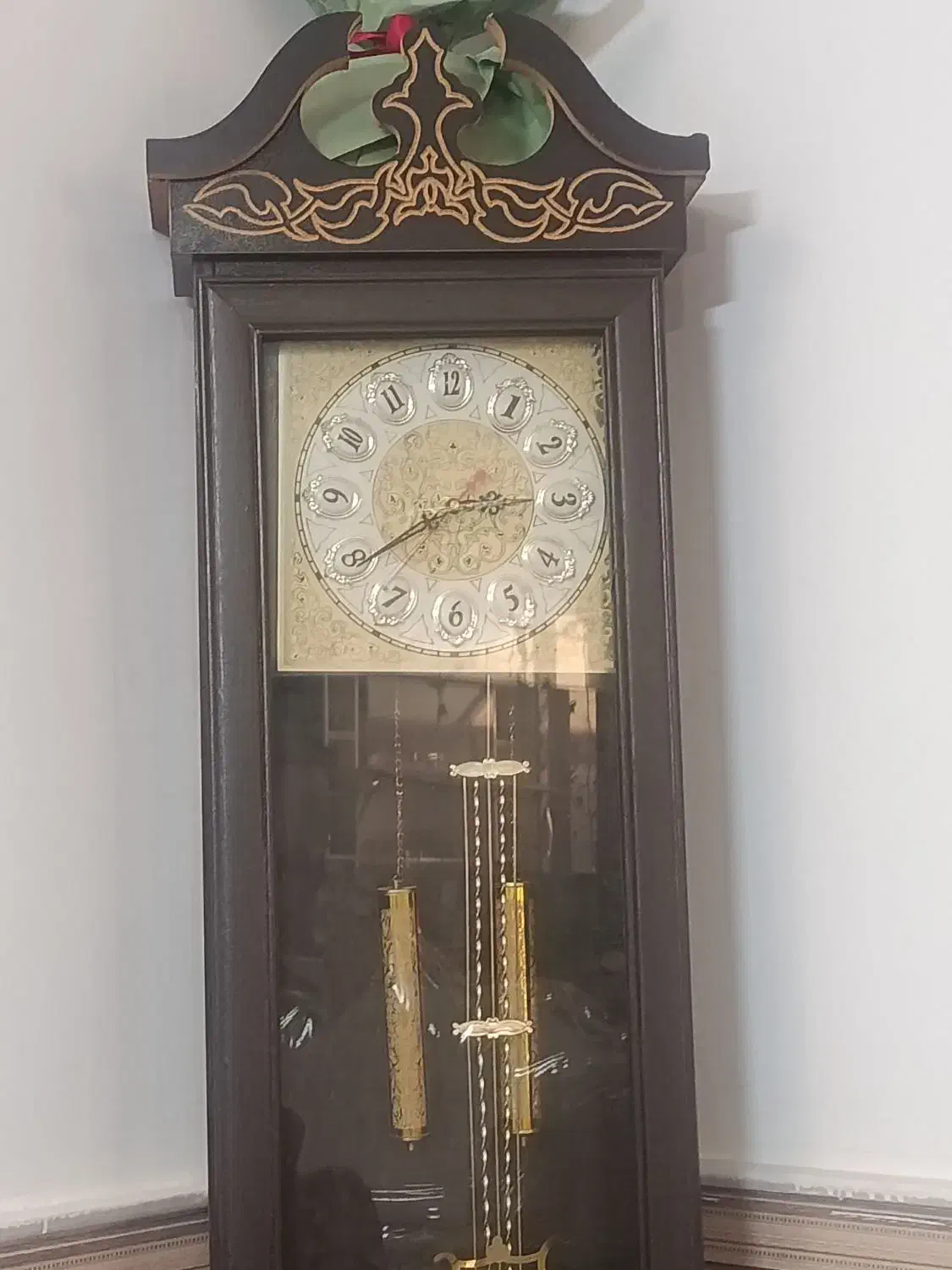 ساعت|ساعت دیواری و تزئینی|نیشابور, ۲۲ بهمن|دیوار