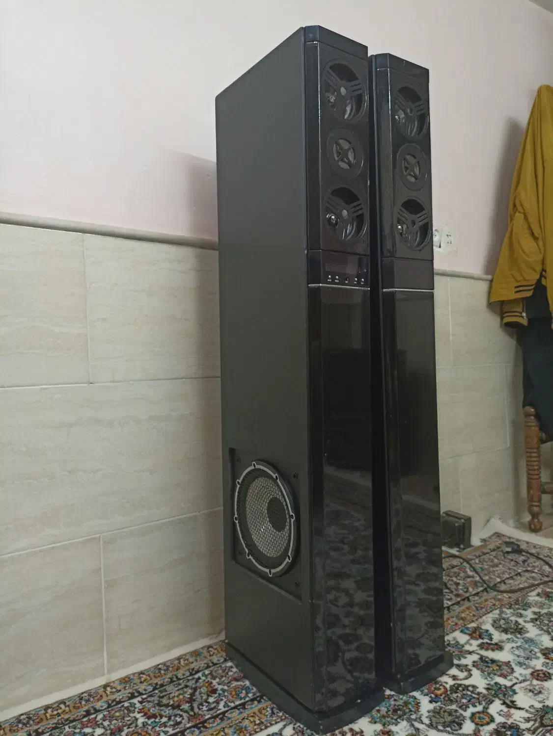 یک جفت بلندگو ژاپنی|صوتی و تصویری|نیشابور, فردوسی جنوبی|دیوار