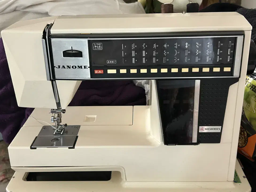 چرخ خیاطی ژانومه ۵۰۰۱|چرخ خیاطی و ریسندگی|تهران, بهجت‌آباد|دیوار