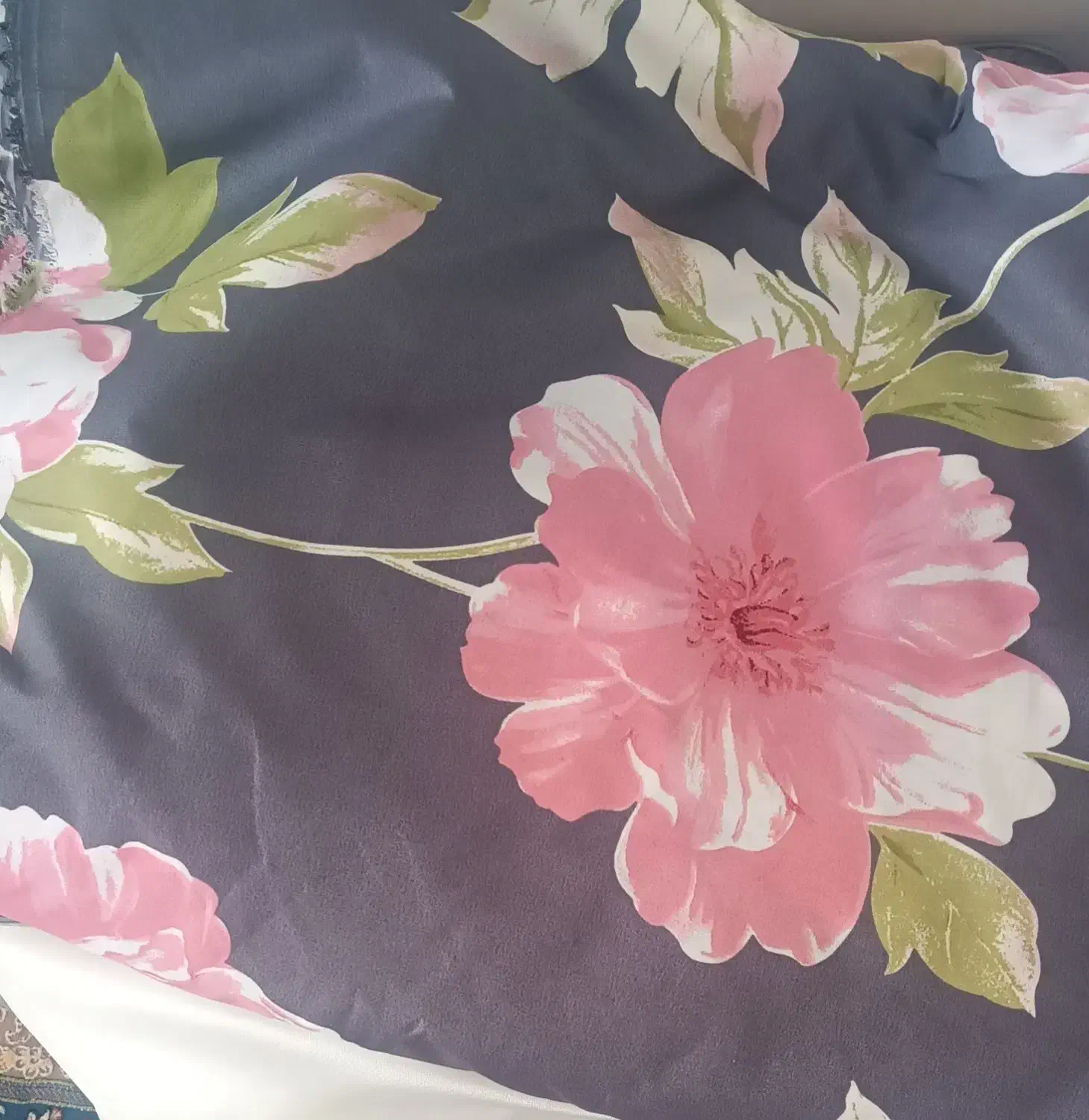 پرده وملافه|پرده، رانر، رومیزی|هشتگرد, فاز ۱ مهستان|دیوار