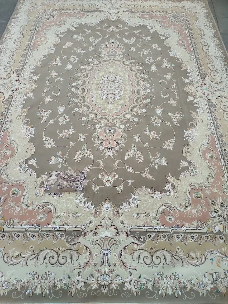 خریدار فرش دستباف و ماشینی|فرش|قم, زنبیل آباد|دیوار