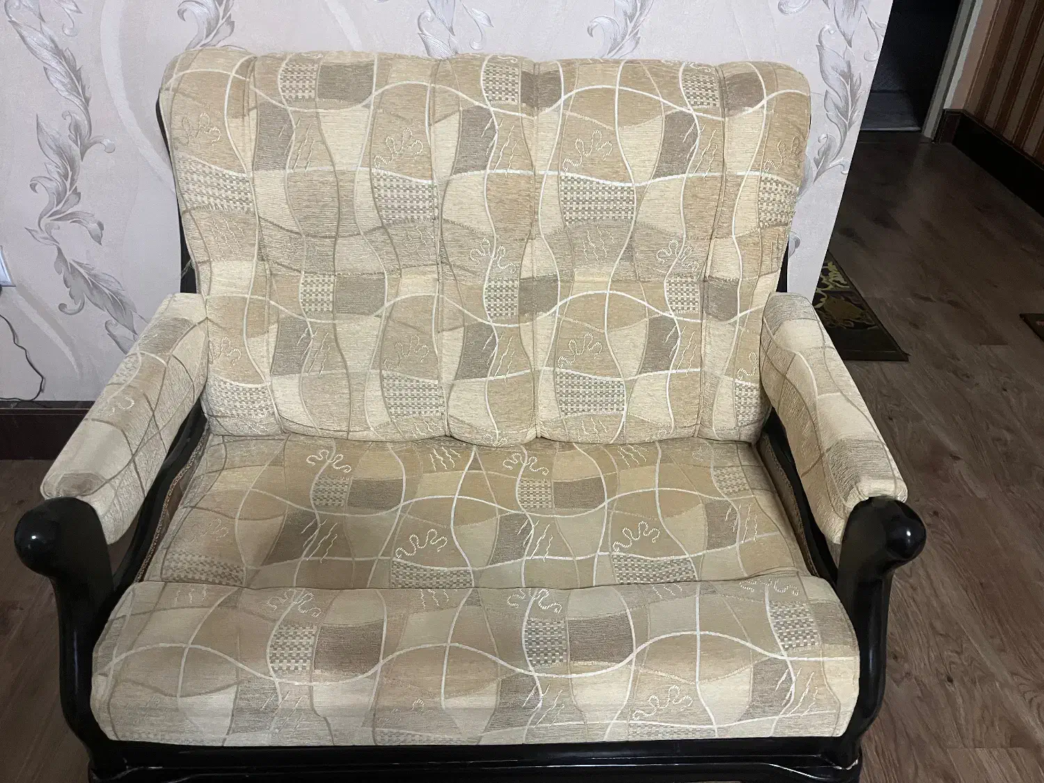 مبل سالم|مبلمان خانگی و میز عسلی|ساوه, |دیوار