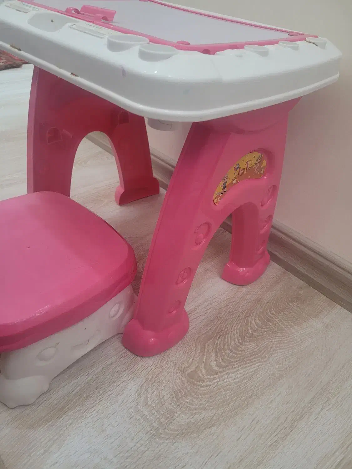 میز تحریر|میز تحریر و کامپیوتر|اردبیل, |دیوار