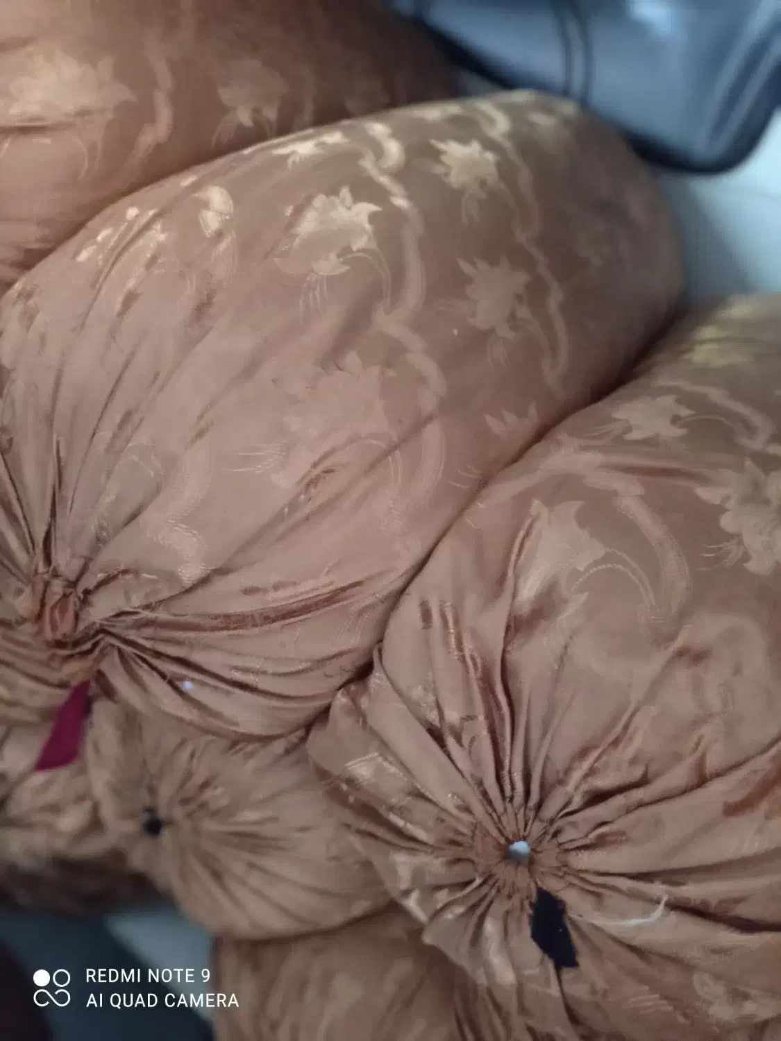 بالشت|رختخواب، بالش، پتو|لردگان, |دیوار