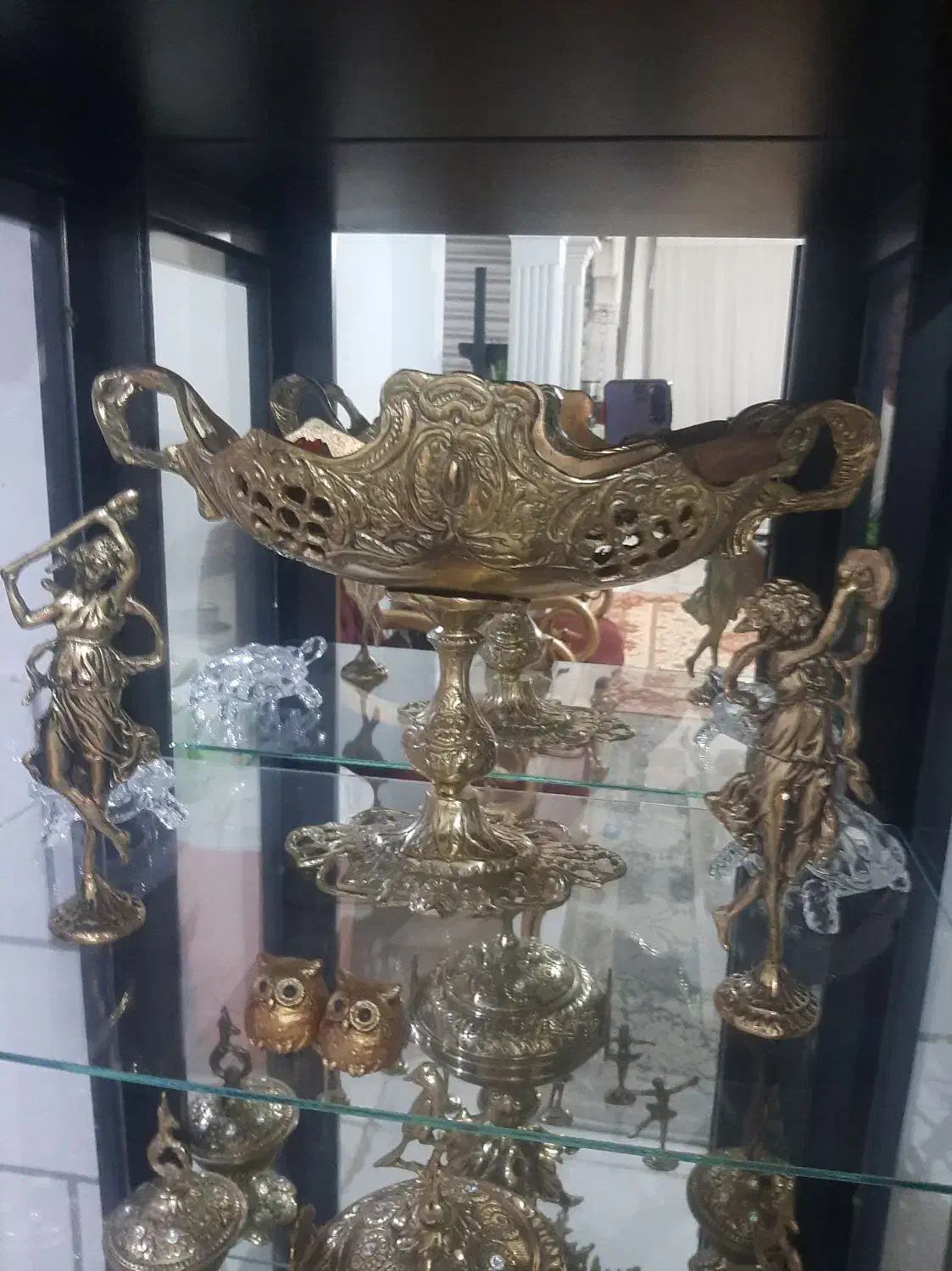 وسایل پذیرایی کامل جنس برنجی|کلکسیون اشیاء عتیقه|اراک, |دیوار