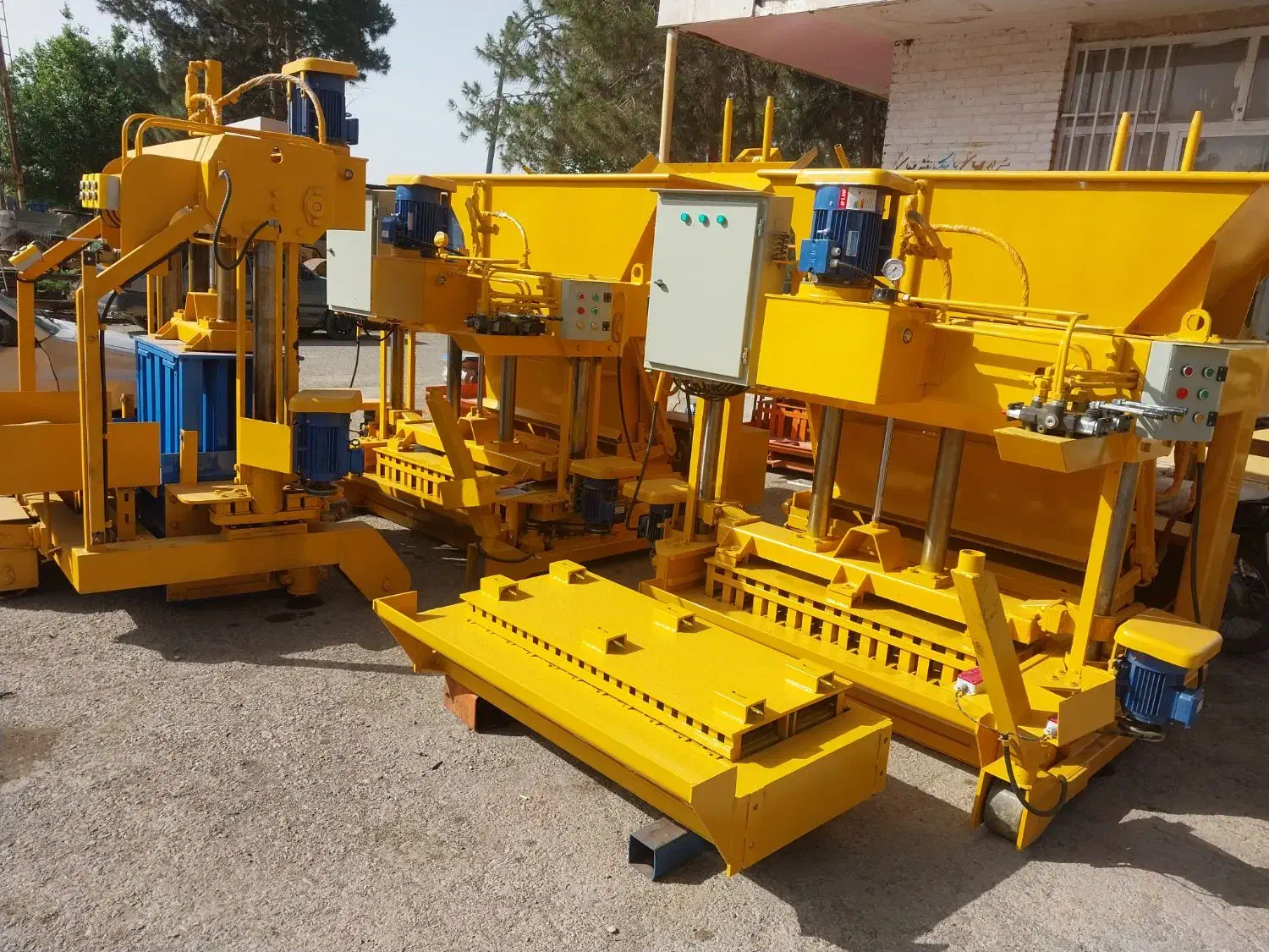 بلوک زن ازچهارقالبه دستی تا ۲۲قالبه ضمانت۳ساله|ماشین‌آلات صنعتی|زابل, |دیوار