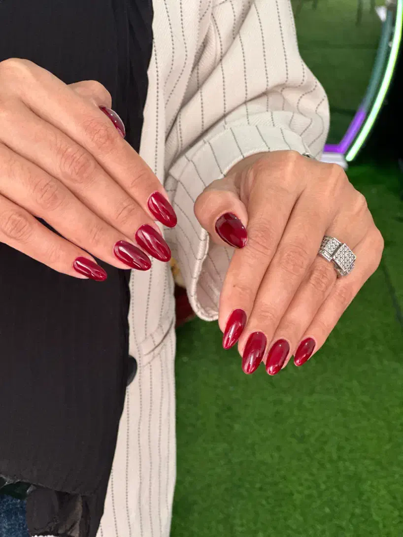 کاشت و طراحی ناخن و آموزش حرفه ای سالن پیامبراعظم|خدمات آرایشگری و زیبایی|بندرعباس, |دیوار