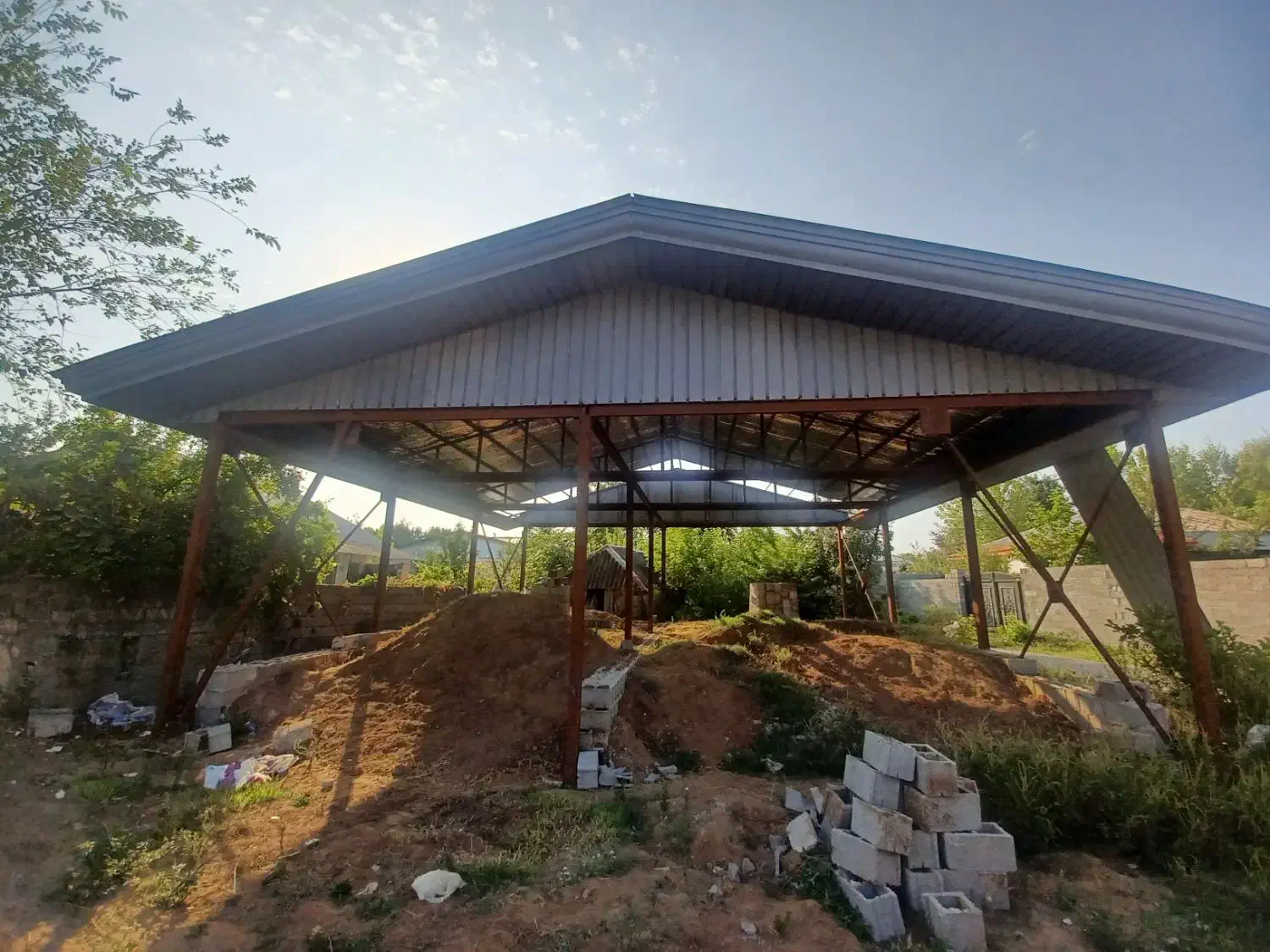 سقف شیروانی آلاچیق سردرب آردواز و تعمیرات|خدمات پیشه و مهارت|تهران, خزانه|دیوار