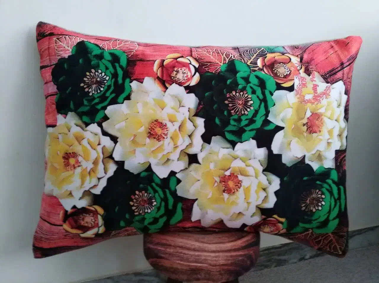 روبالشتی|رختخواب، بالش، پتو|دماوند, گیلاوند|دیوار