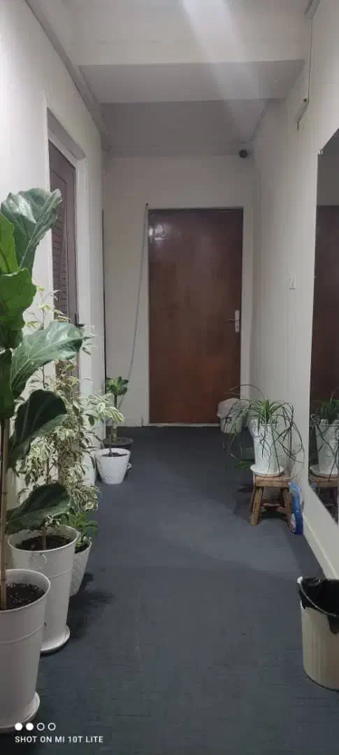 خوابگاه دخترانه|اجارهٔ کوتاهمدت آپارتمان و سوئیت|شیراز, زند|دیوار