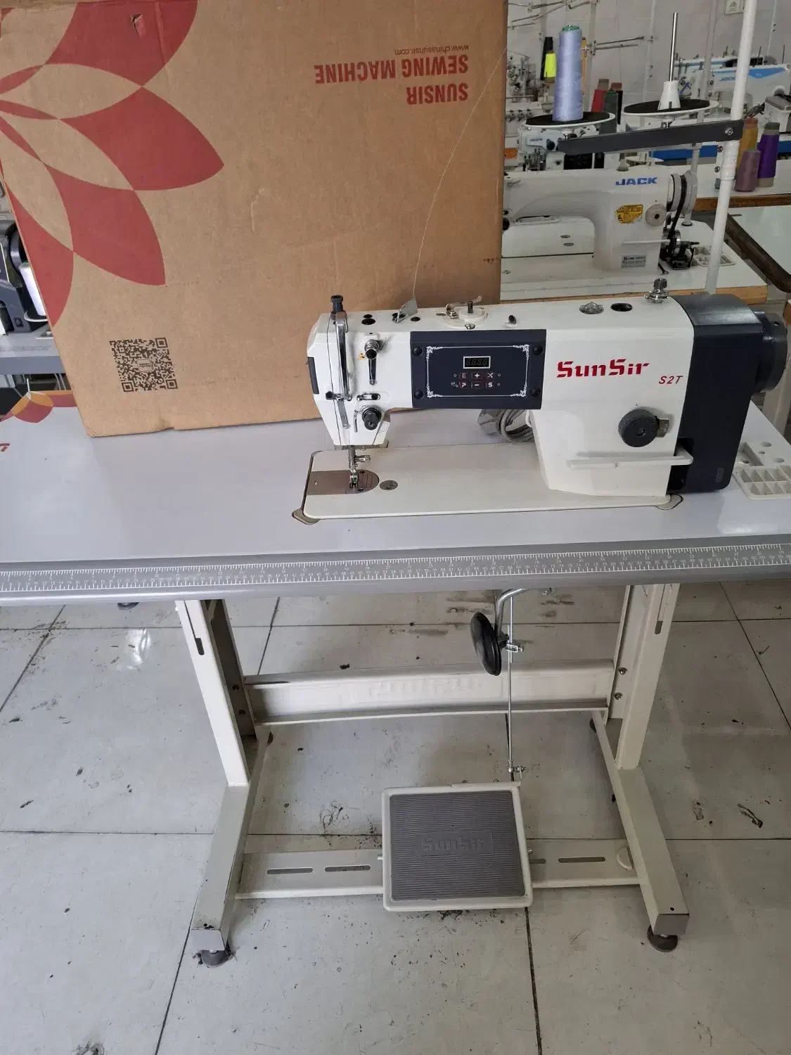 چرخ‌خیاطی راسته نیم کامپیوتری سانسیر سرنخ زن|چرخ خیاطی و ریسندگی|تهران, سجاد|دیوار