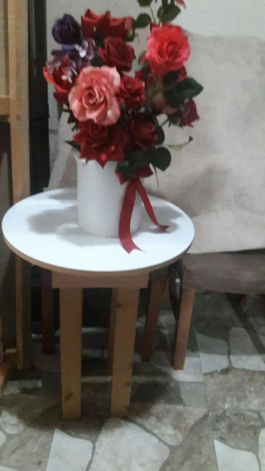 فروش صندلی چرخدار ونیز خاطرات ب گل مصنوعی|مبلمان خانگی و میز عسلی|لاهیجان, کوی آزادگان|دیوار