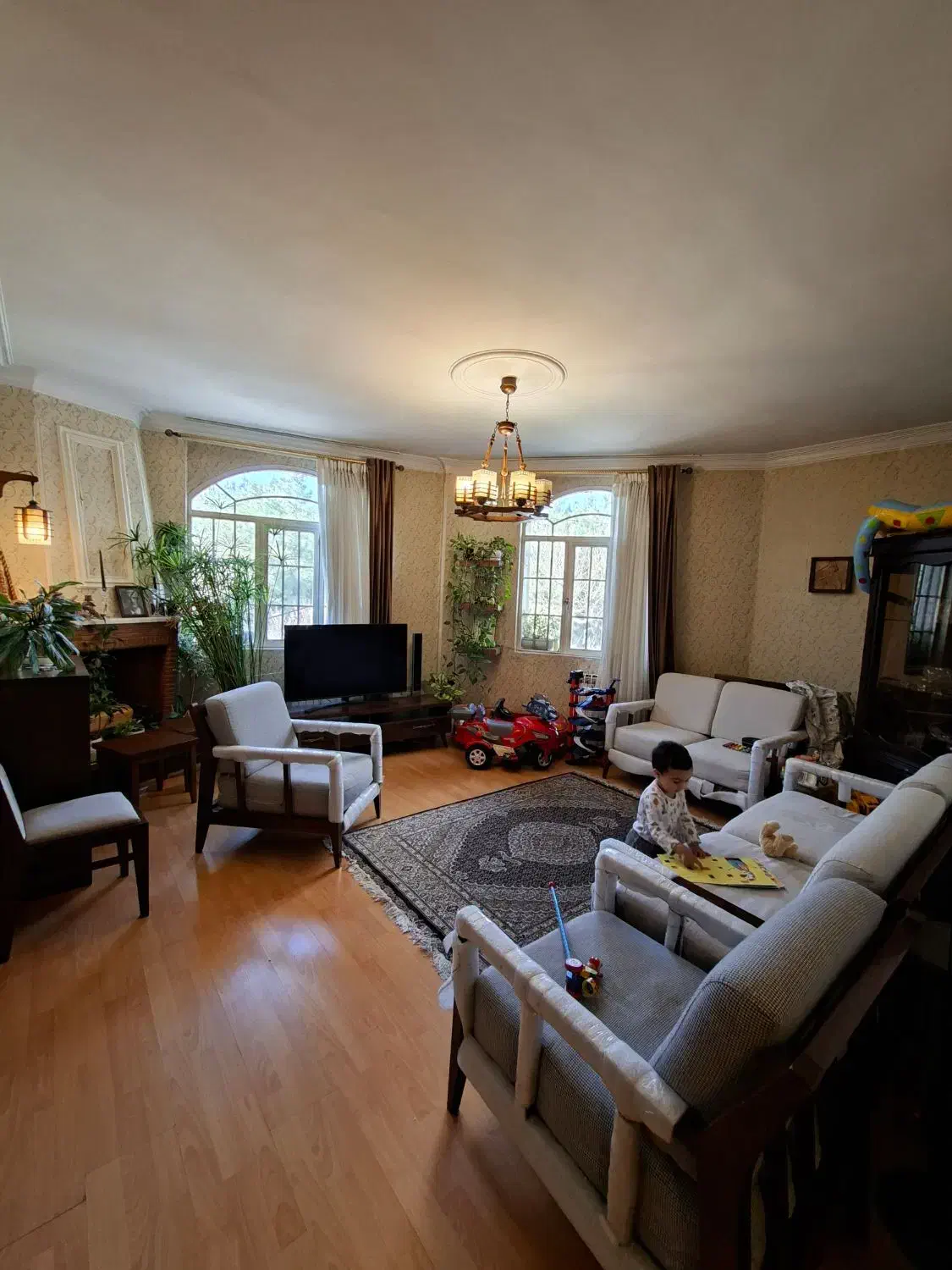 سعادت آباد / ۷۵ متر  ۱ خواب / دو نبش / نزدیک مترو