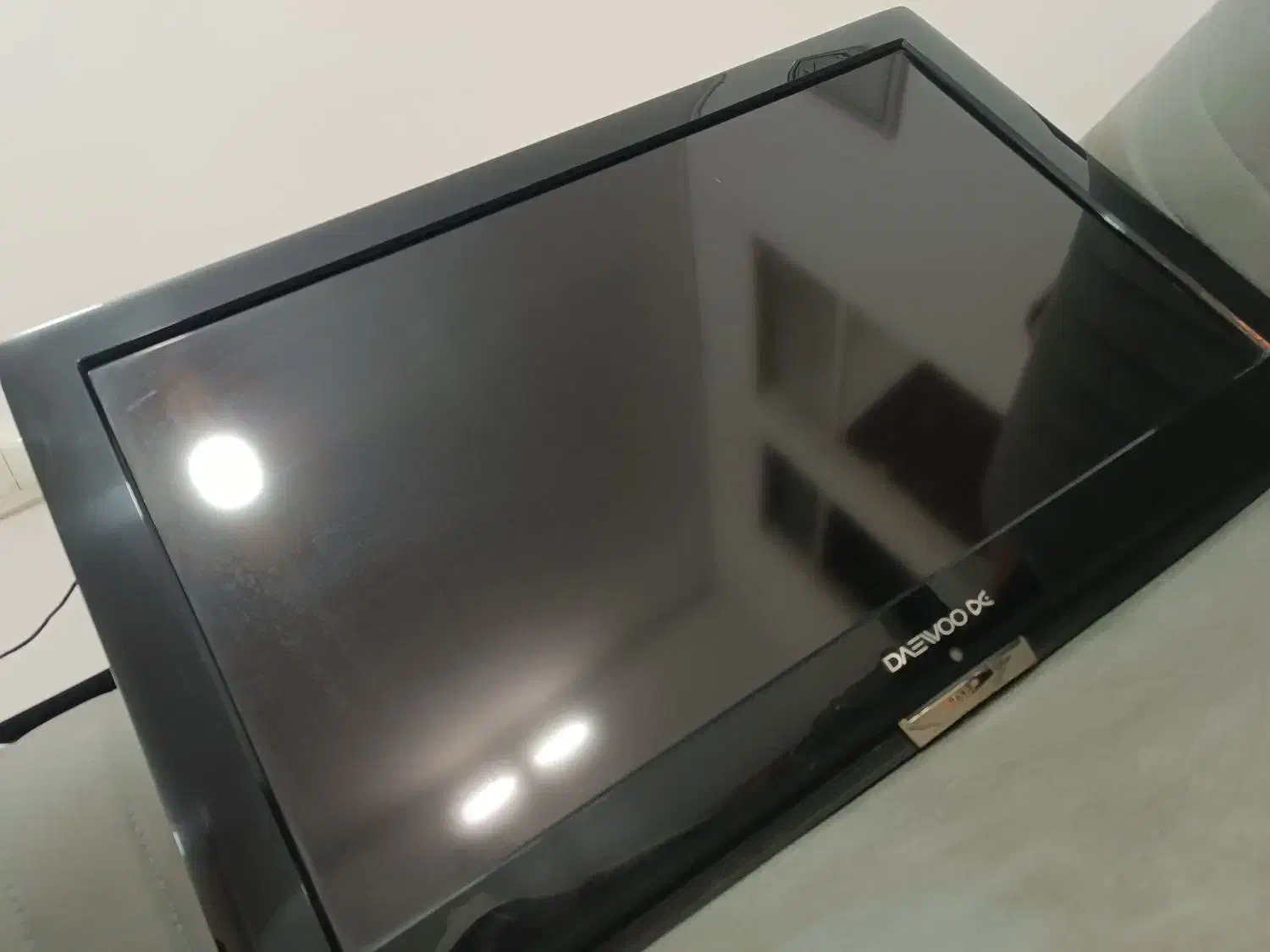 تلویزیون ۳۲اینچ دوو|تلویزیون و پروژکتور|سبزوار, غرب نیروگاه|دیوار