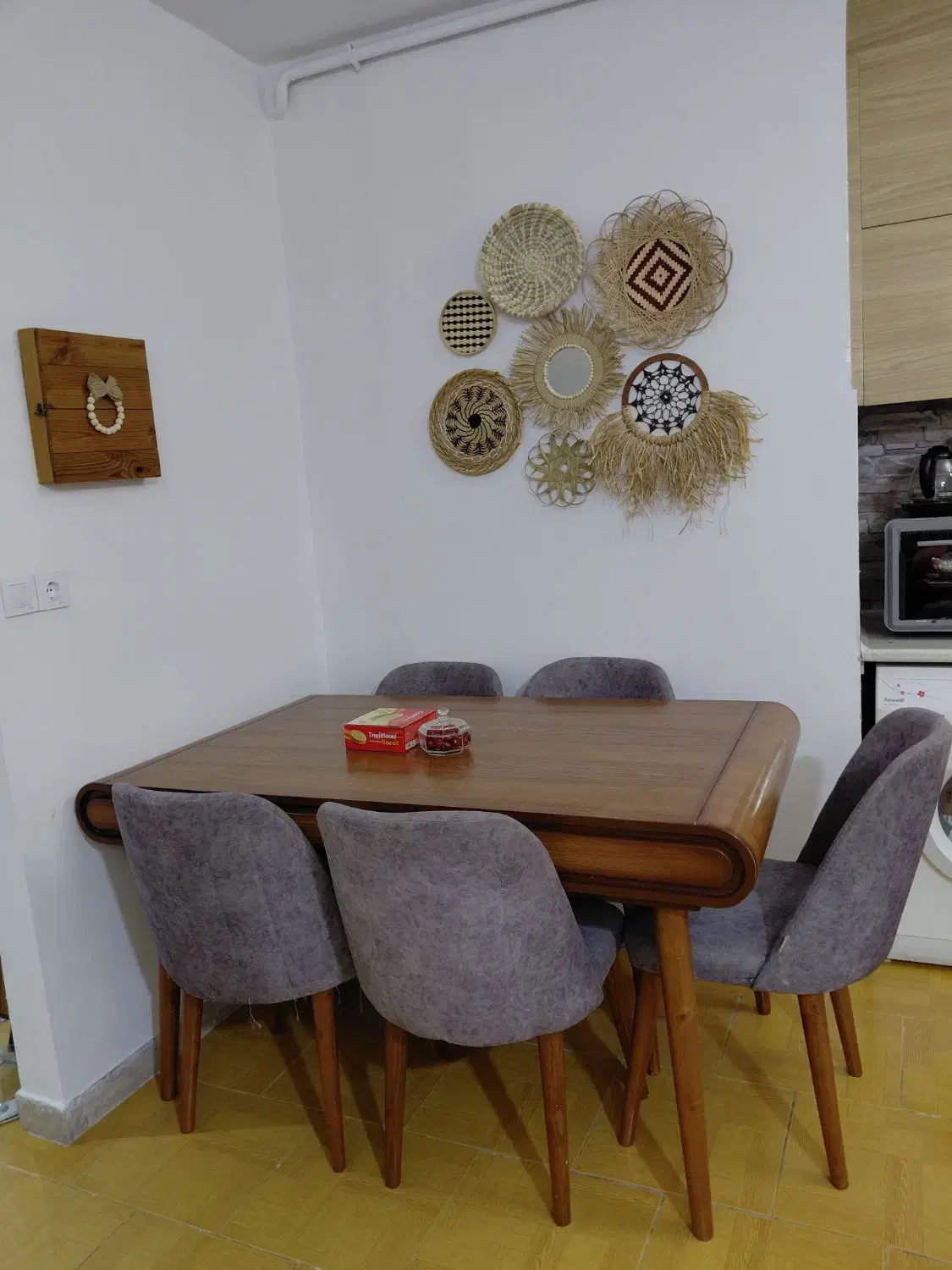 میز غذا خوری شش نفره|میز و صندلی غذاخوری|رشت, دیلمان|دیوار