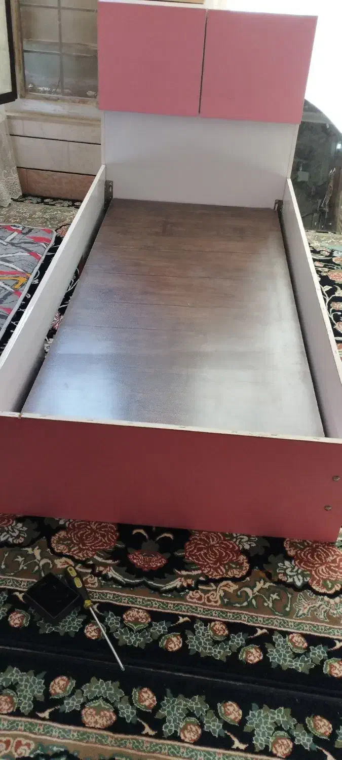 تختخواب   دخترانه|تشک تختخواب|کاشان, راوند|دیوار