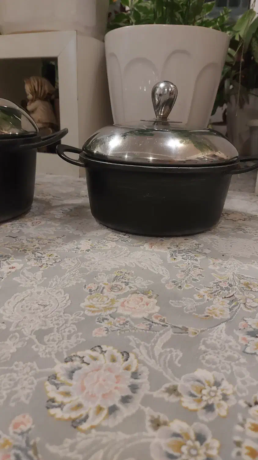 قابلمه چدن|ظروف پخت‌وپز|ارومیه, |دیوار