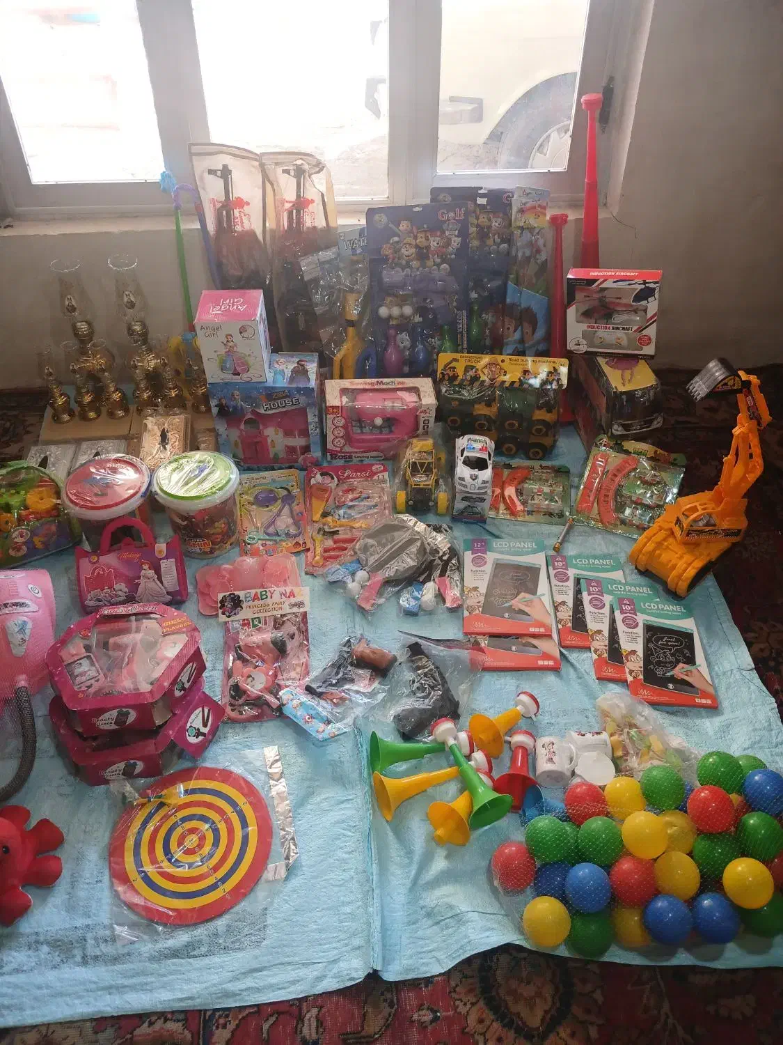 اسباب بازی و لوازم دکوری|اسباب‌‌بازی|آذرشهر, |دیوار