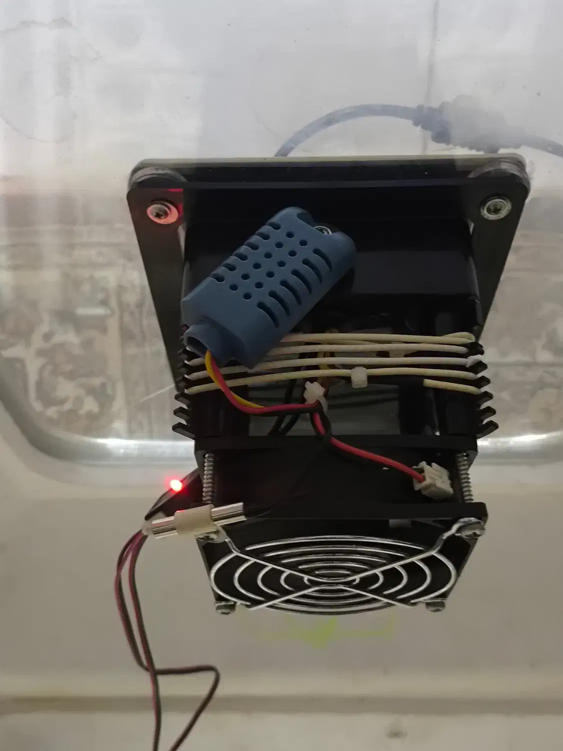 دستگاه جوجه کشی.84 عددی  کاکس|لوازم جانبی حیوانات|قم, دانش|دیوار