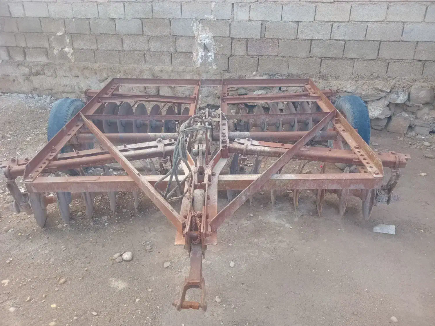 دیسک رومانی قدیمی|ماشینآلات صنعتی|رامهرمز, |دیوار