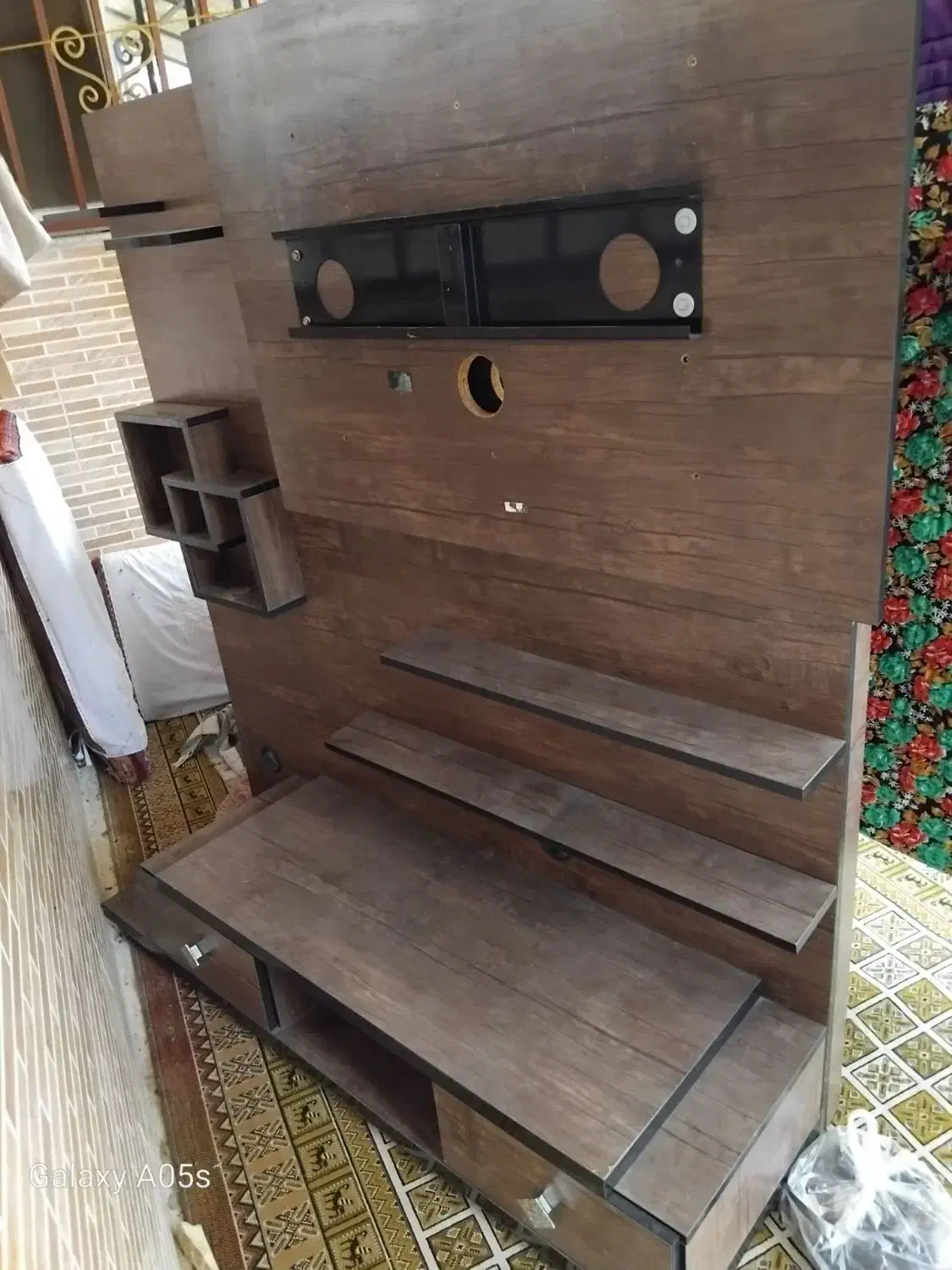 وسایل کارکرده|تلویزیون و پروژکتور|لنگرود, |دیوار