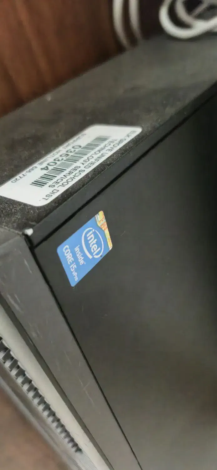 سیستم کامپیوتر با پرینتر و میز و صندلی|رایانه رومیزی|مشکیندشت, |دیوار