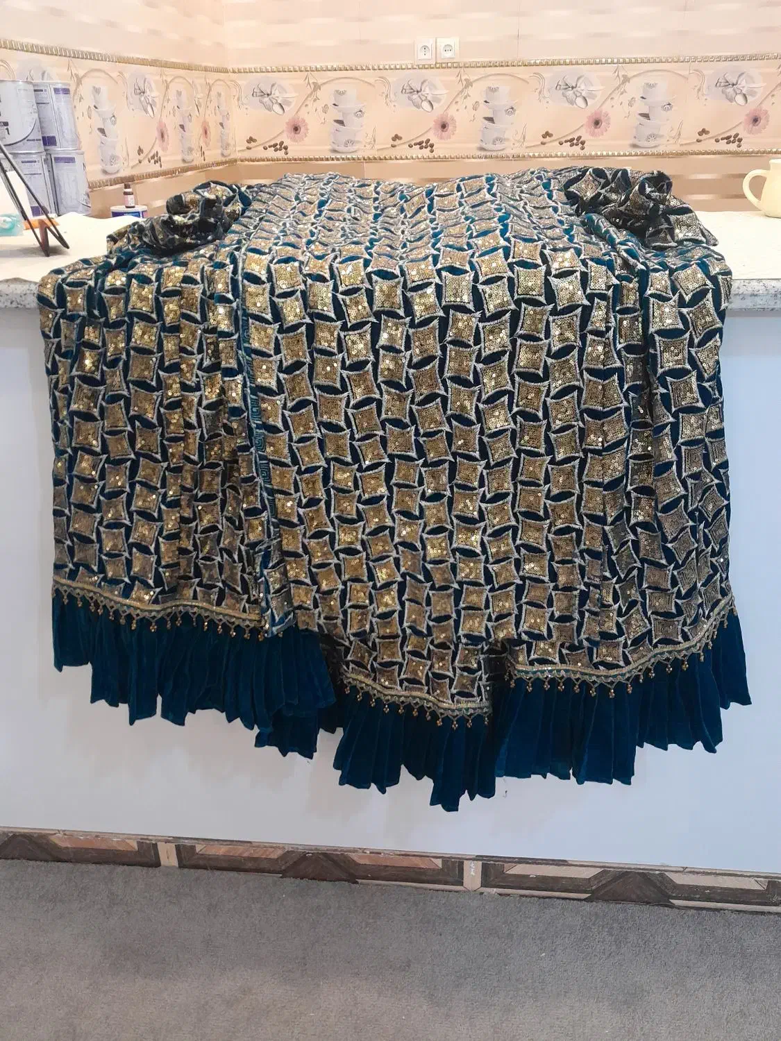 لباس محلی لری|لباس|یاسوج, |دیوار