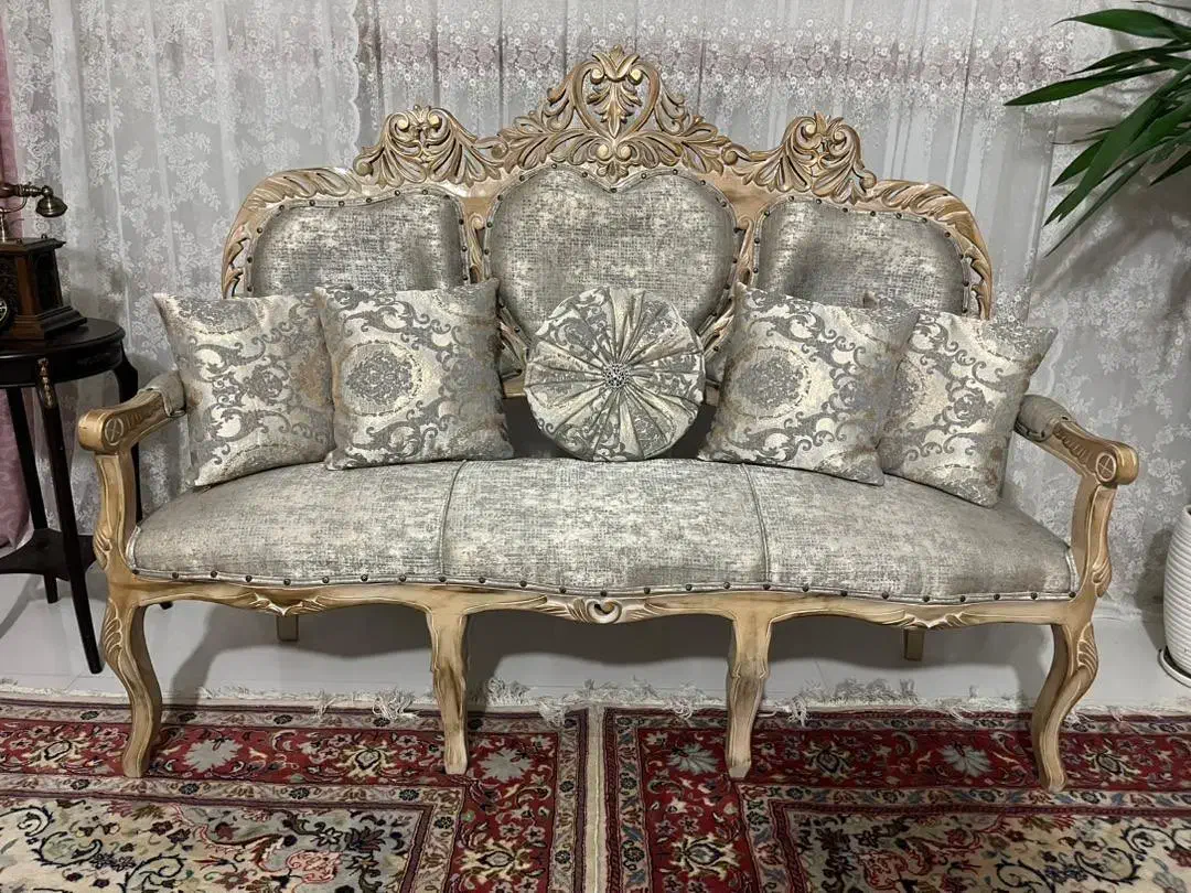 مبل ۹ نفره همراه جلومبلی و دو عدد عسلی|مبلمان خانگی و میز عسلی|خرمآباد, |دیوار