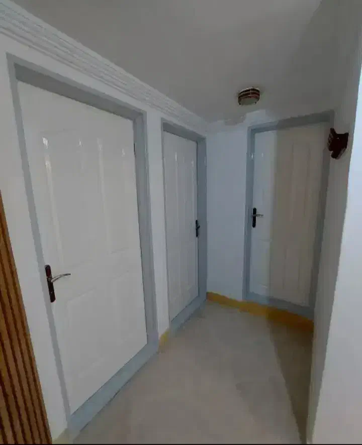 نقاشی ساختمان و رنگ درب پنجره در حیاط|خدمات پیشه و مهارت|کرمانشاه, |دیوار