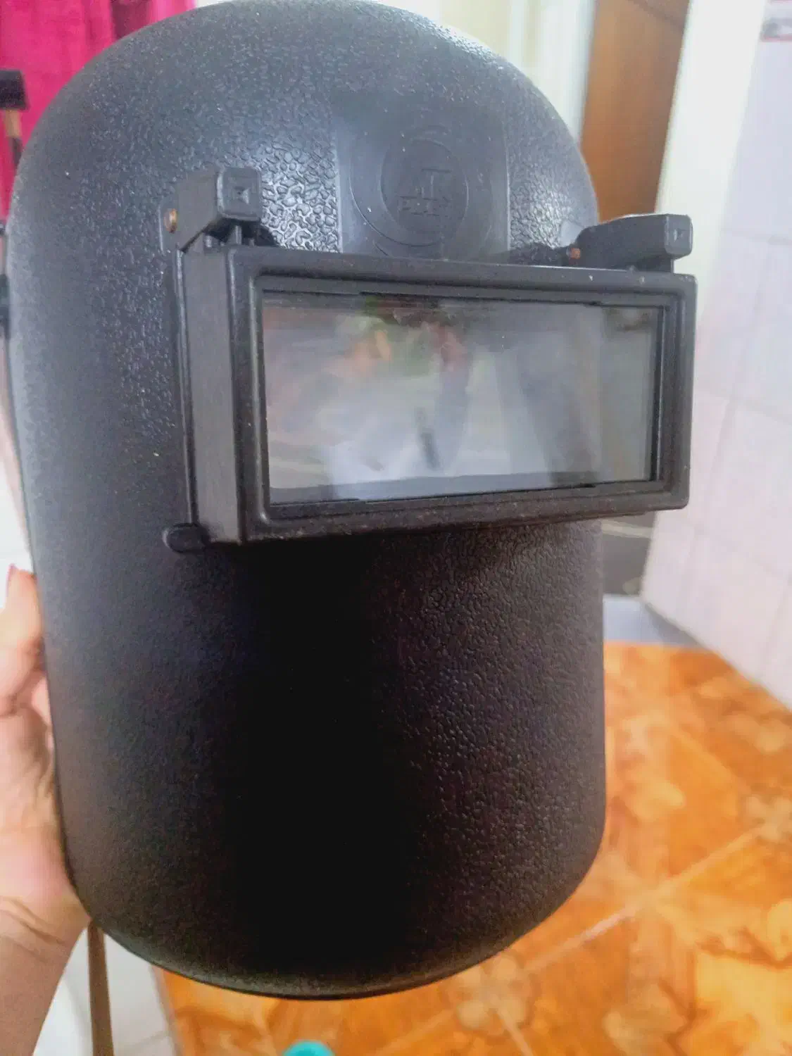 کلاه جوشکاری نو|ابزارآلات|شیراز, کوشک میدان|دیوار