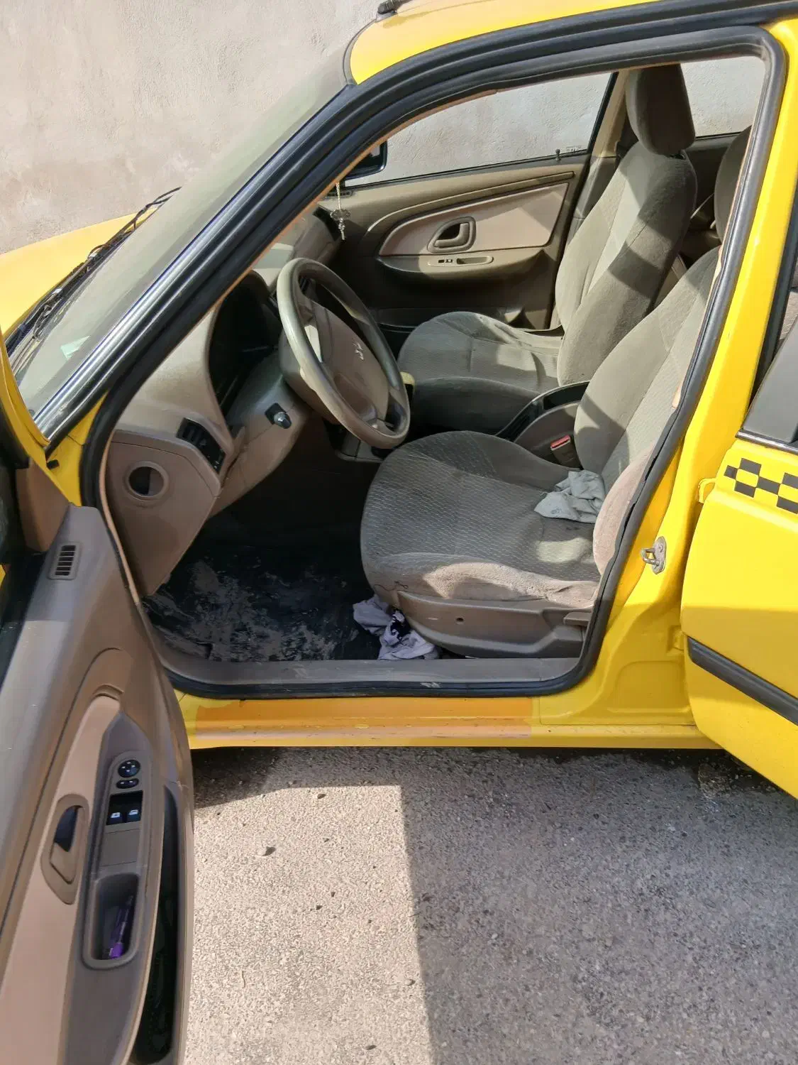 با سلام تاکسی پژو ۴۰۵ مدل ۹۵|خودرو سواری و وانت|رشت, شکار اسطلخ|دیوار