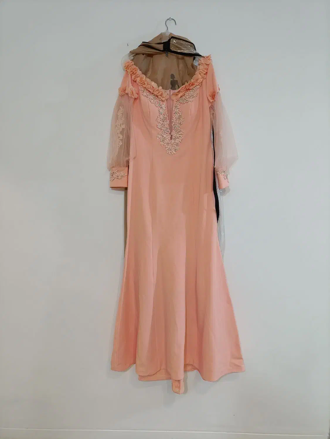 پیراهن مجلسی|لباس|سیلاخور, |دیوار