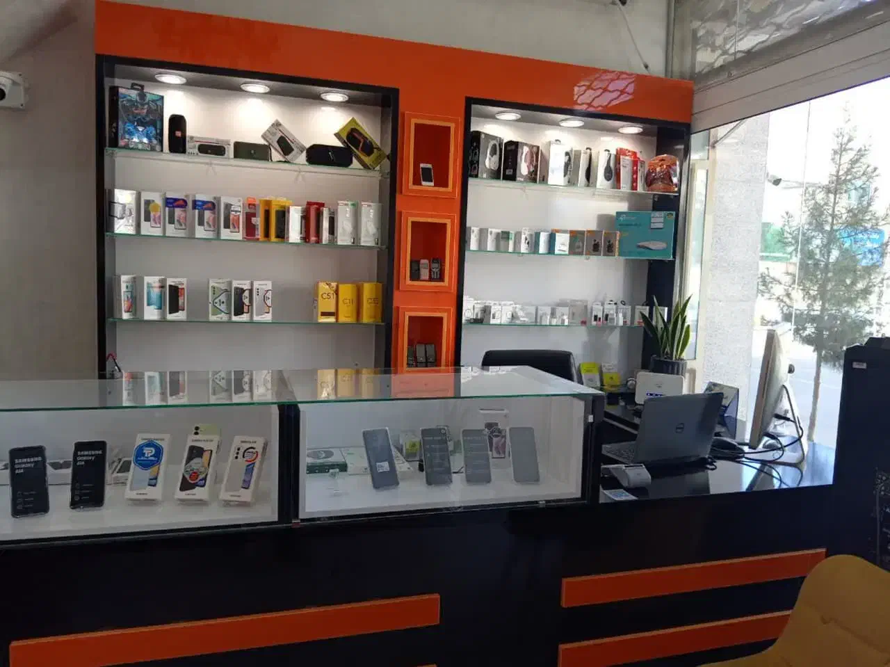 فروش دکور موبایل به علت تغییر شغل|فروشگاه و مغازه|یزد, |دیوار