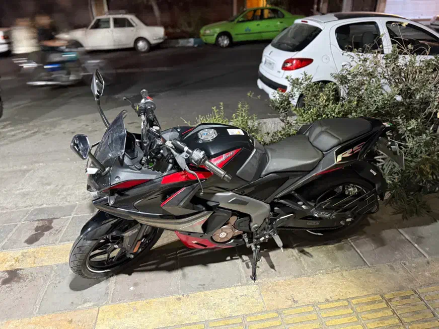 RS 200 1404 آر اس|موتورسیکلت|تهران, نیروی هوایی (پیروزی)|دیوار