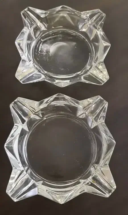 زیرسیگاری کریستال، گلدان سفالی و آبگینه،نعلبکی|کلکسیون اشیاء عتیقه|تهران, نیروی هوایی (پیروزی)|دیوار