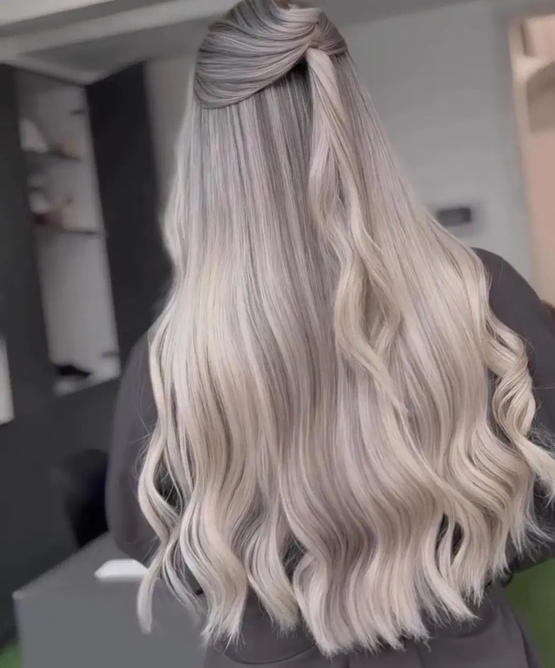 مدل دیوار|خدمات آرایشگری و زیبایی|بروجرد, |دیوار