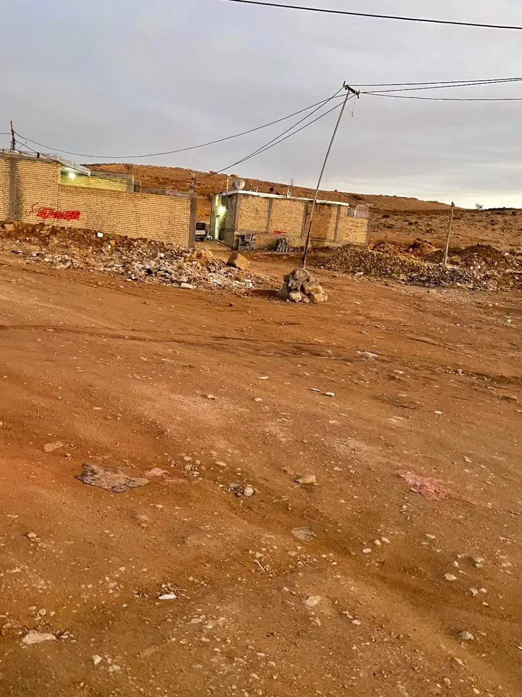 تعدادی زمین واقع در قصر قمشه|فروش زمین و ملک کلنگی|شیراز, شهرک قمشه|دیوار