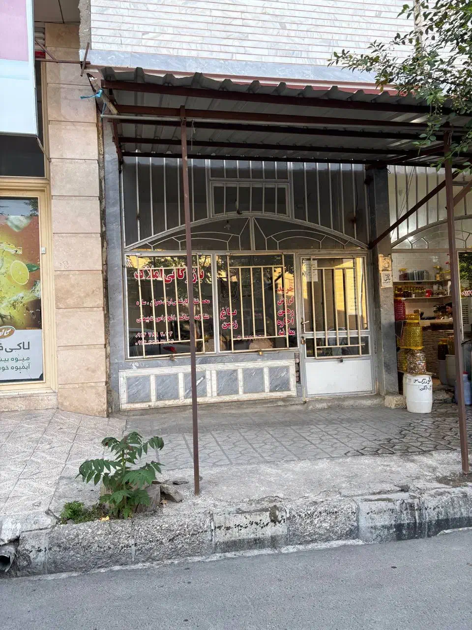 اجاره مغازه در قلب خیابان آزادگان|اجارهٔ مغازه و غرفه|اهر, |دیوار