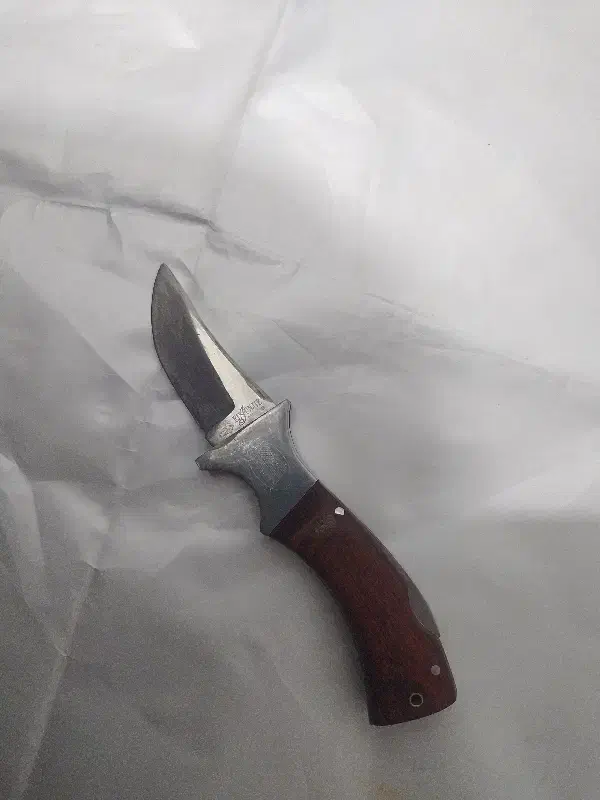 چاقو تاشو دسته چوبی آمریکایی اصلUSA|کوهنوردی و کمپینگ|قم, چهل درخت|دیوار