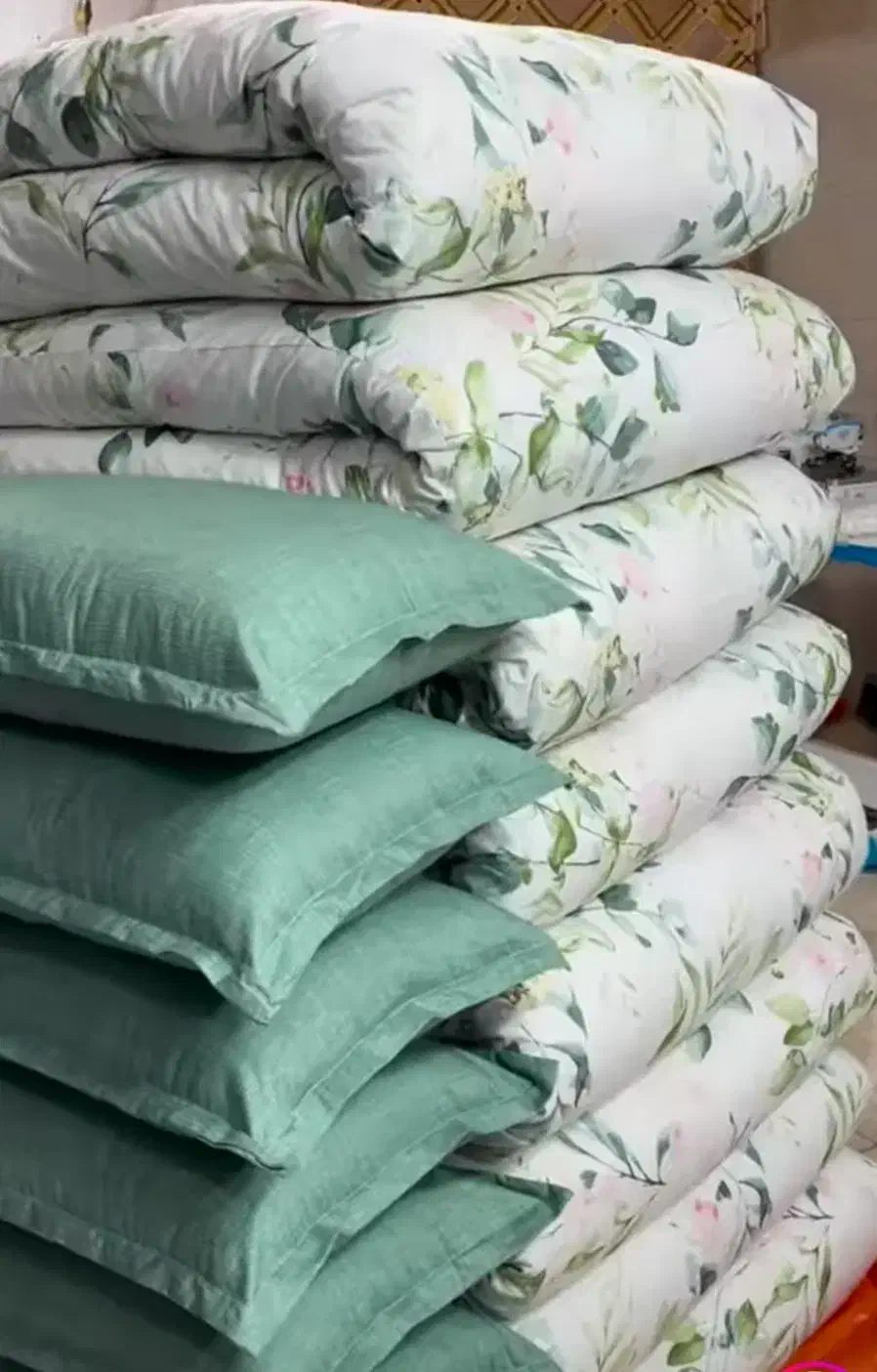 بالشت و تشک جهیزیه و سیسمونی و نوسازی کالای خواب|رختخواب، بالش، پتو|همدان, |دیوار